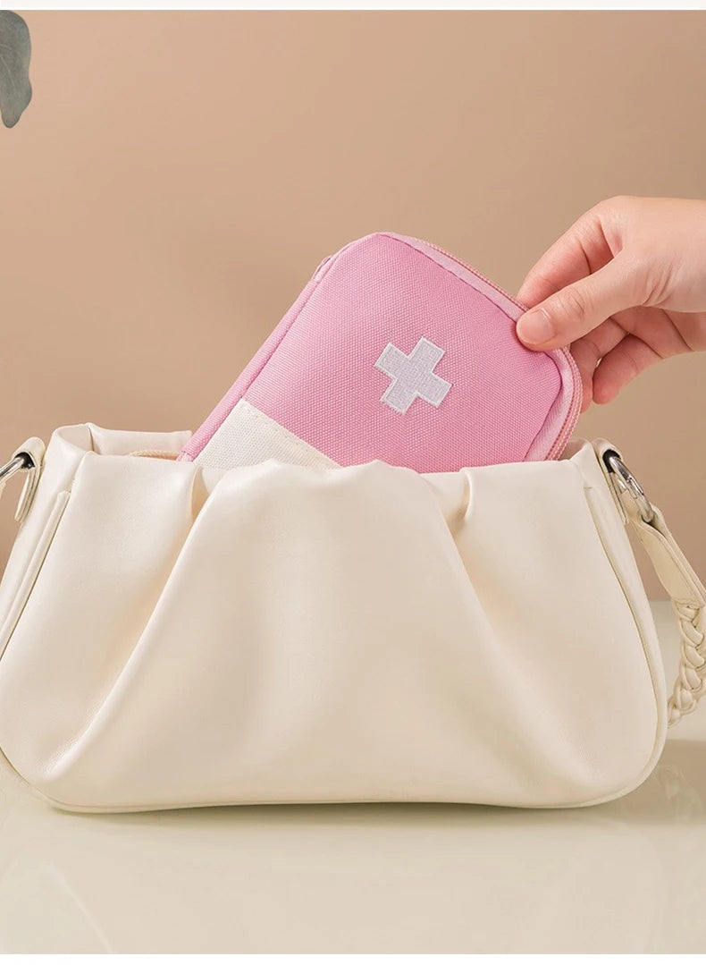 Portable Home Medical Kit Outdoor First Aid Kit Medicine Storage Bag Sealed Waterproof Environmentally Friendly Sorted Portable